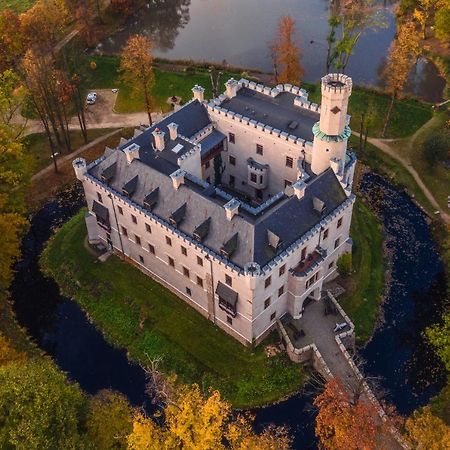 Zamek Karpniki Schloss Fischbach Ломніца Екстер'єр фото