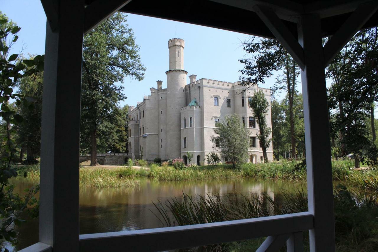 Zamek Karpniki Schloss Fischbach Ломніца Екстер'єр фото